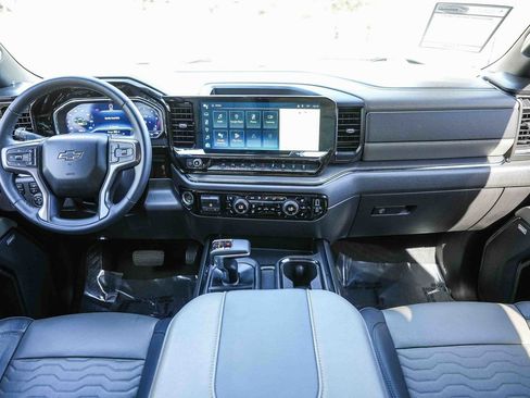 Used 2024 Chevrolet Silverado 1500 ZR2 AWD/4WD image 12
