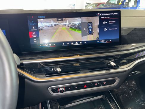 Used 2026 BMW X7 M60i AWD/4WD image 28