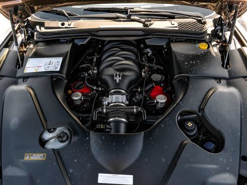 Used 2018 Maserati GranTurismo Sport RWD image 59