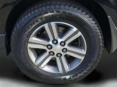 Used 2017 Chevrolet Traverse LT image 9