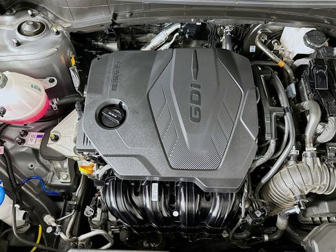 Used 2025 Kia Sportage LX image 30