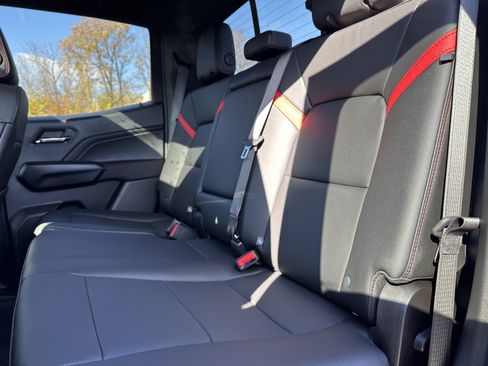 New 2026 Chevrolet Colorado Z71 w/ Z71 Convenience Package 2 image 32