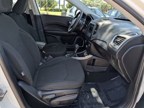 Used 2022 Toyota Corolla SE FWD image 30