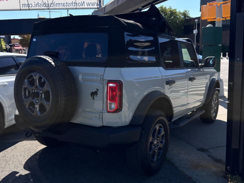 Used 2021 Ford Bronco Big Bend image 4