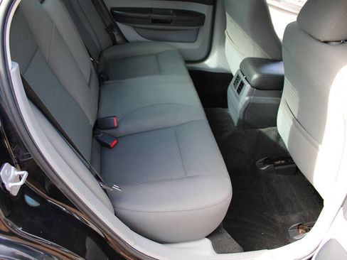 Used 2009 Dodge Charger SXT image 32