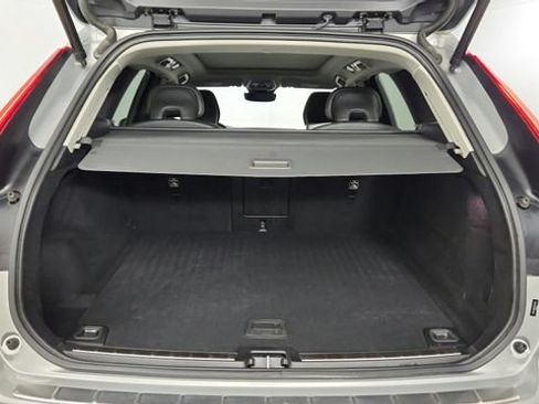 Certified 2023 Volvo XC60 B5 Plus w/ Protection Package Premier FWD image 36