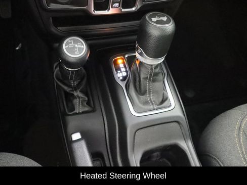 Used 2024 Jeep Wrangler Unlimited w/ Convenience Group AWD/4WD image 20