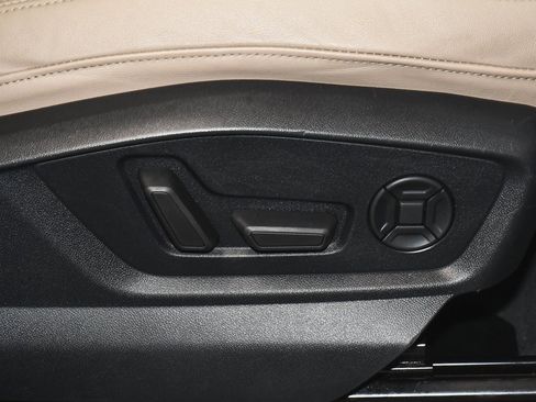 Used 2021 Audi Q8 Premium Plus w/ Premium Plus Package image 75