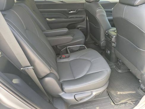 Used 2026 Toyota Grand Highlander Platinum image 14