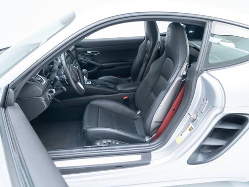 Certified 2025 Porsche 718 Cayman S image 17