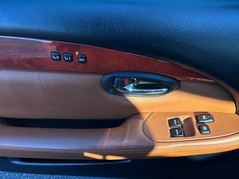 Used 2002 Lexus SC 430 Convertible image 15