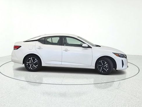 Used 2025 Nissan Sentra SV FWD image 7