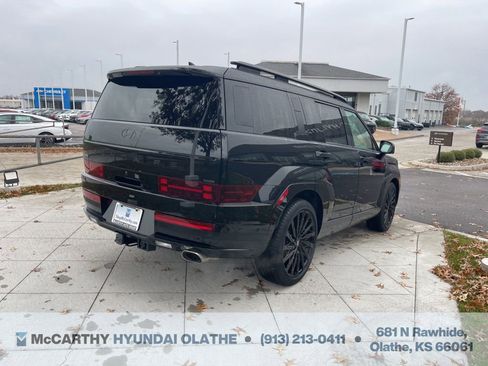 Used 2025 Hyundai Santa Fe Calligraphy AWD/4WD image 17