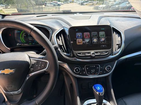 Used 2017 Chevrolet Volt Premier w/ Driver Confidence II Package FWD image 22