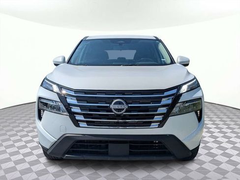 Used 2025 Nissan Rogue SV AWD/4WD image 9