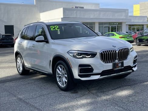 Certified 2022 BMW X5 xDrive40i image 3
