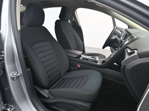 Certified 2020 Ford Fusion SE FWD image 31