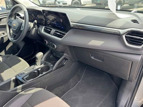 Certified 2025 Chevrolet TrailBlazer LS FWD image 6