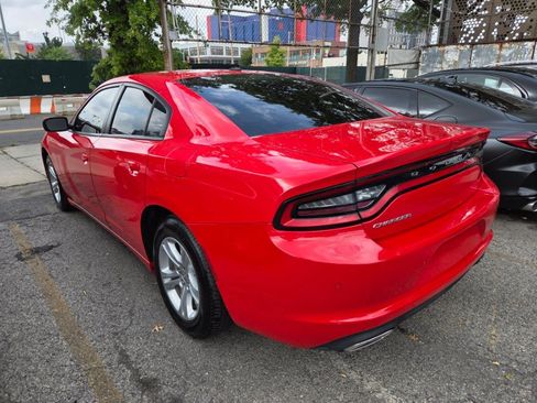 Used 2022 Dodge Charger SXT w/ Leather Interior Group RWD image 4