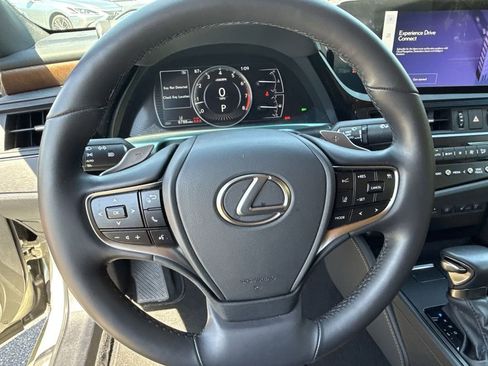 Used 2025 Lexus ES 350 w/ Premium Package FWD image 21