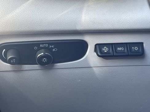 Used 2021 Buick Envision Avenir w/ Technology Package II image 33