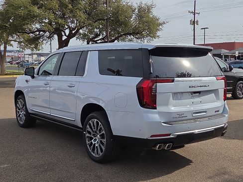 New 2026 GMC Yukon XL Denali image 2