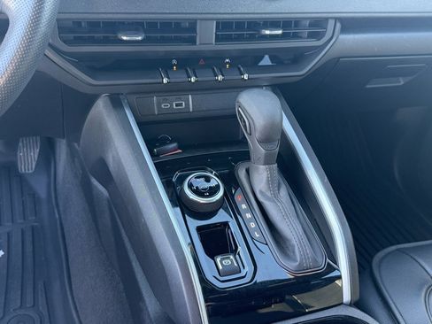 Used 2024 Chevrolet Colorado Trail Boss w/ Technology Package image 24