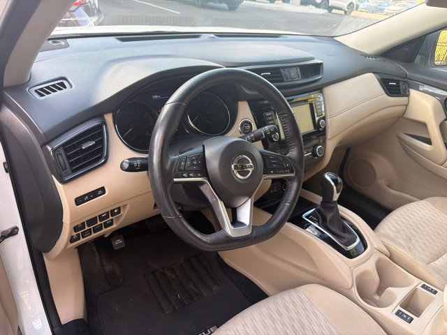 Used 2018 Nissan Rogue SV w/ Premium Package AWD/4WD image 12