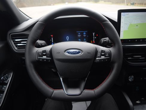 Used 2023 Ford Escape ST-Line w/ Tech Pack #1 image 4