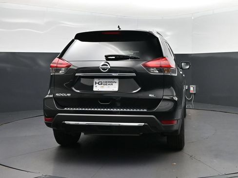 Used 2018 Nissan Rogue SL FWD image 6