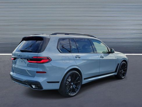New 2026 BMW X7 xDrive40i w/ Executive Package image 3