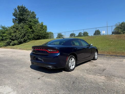 Used 2015 Dodge Charger SE RWD image 5