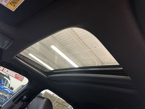 Used 2023 Honda Civic Sport Touring image 4