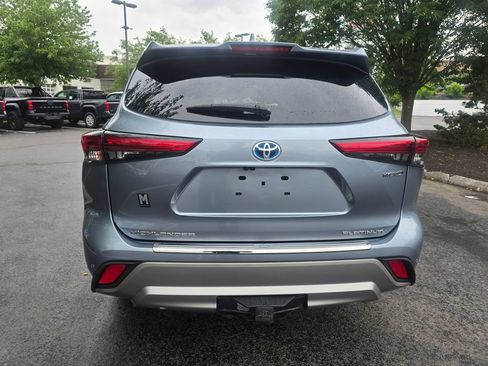 Used 2021 Toyota Highlander Platinum AWD/4WD image 6