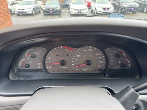 Used 2004 Toyota Sequoia SR5 image 32