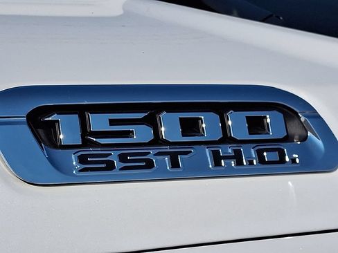 Used 2025 RAM 1500 Limited AWD/4WD image 36