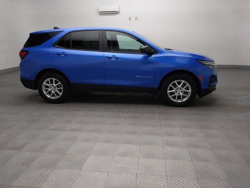 Used 2024 Chevrolet Equinox LS w/ LS Convenience Package FWD image 11