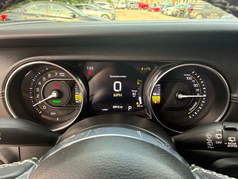 Used 2023 Jeep Wrangler Unlimited Sahara w/ Cold Weather Group AWD/4WD image 18