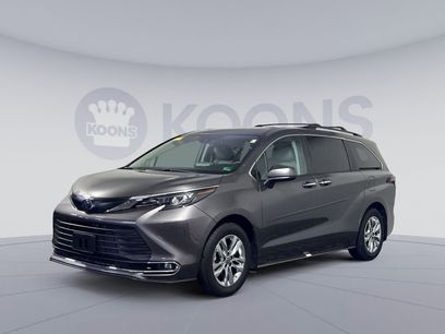 Used 2024 Toyota Sienna XLE