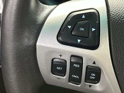 Used 2015 Ford Explorer XLT w/ Equipment Group 202B image 21