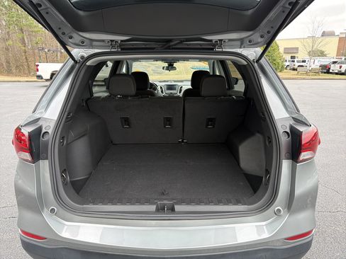 Used 2023 Chevrolet Equinox LS w/ LS Convenience Package image 18