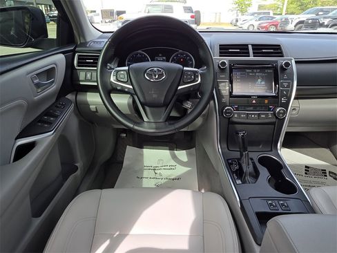 Certified 2017 Toyota Camry XLE image 7