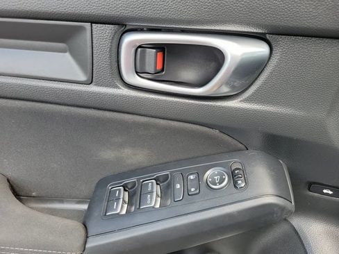 Used 2023 Honda Civic LX image 12