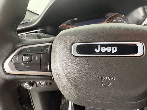 Used 2023 Jeep Compass Latitude AWD/4WD image 21