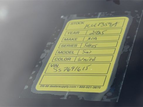 Certified 2025 Kia Seltos S image 31