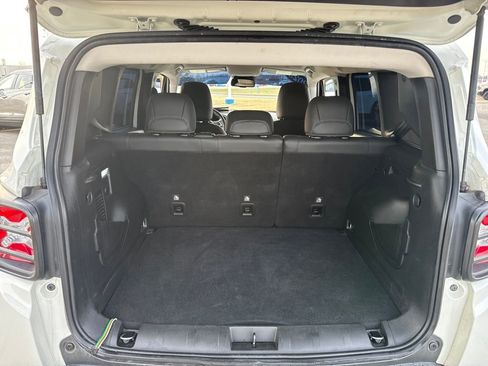 Used 2023 Jeep Renegade Trailhawk w/ Trailhawk Elite Group image 6