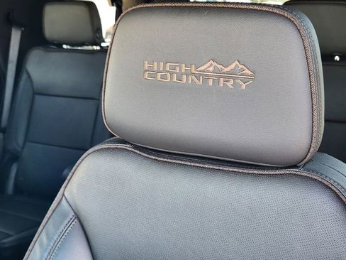 Used 2024 Chevrolet Tahoe High Country AWD/4WD image 15