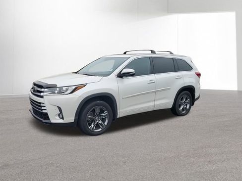 Used 2018 Toyota Highlander Limited Platinum image 5