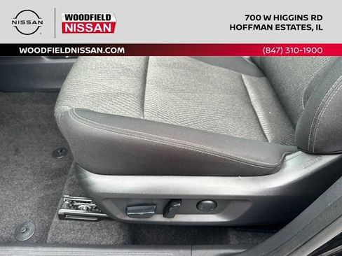 Certified 2025 Nissan Rogue SV AWD/4WD image 24