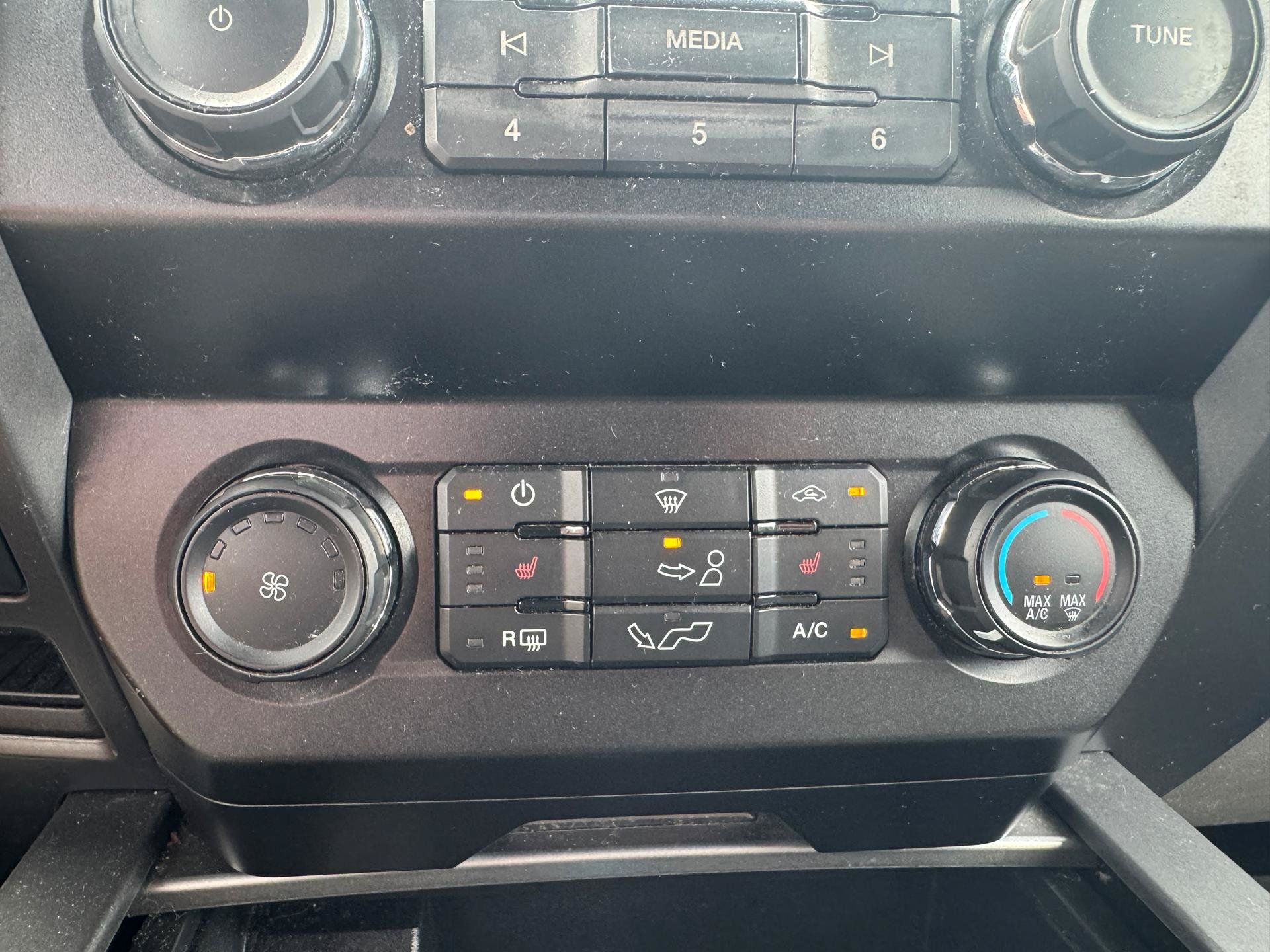 Used 2020 Ford F150 XLT w/ Equipment Group 302A Luxury AWD/4WD image 22